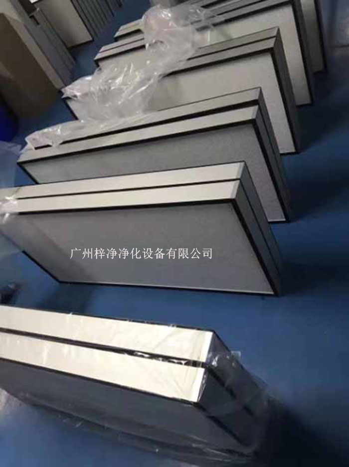 高效過濾器的容塵量是指在一定時間內，過濾器能夠有效過濾的塵埃顆粒總量。